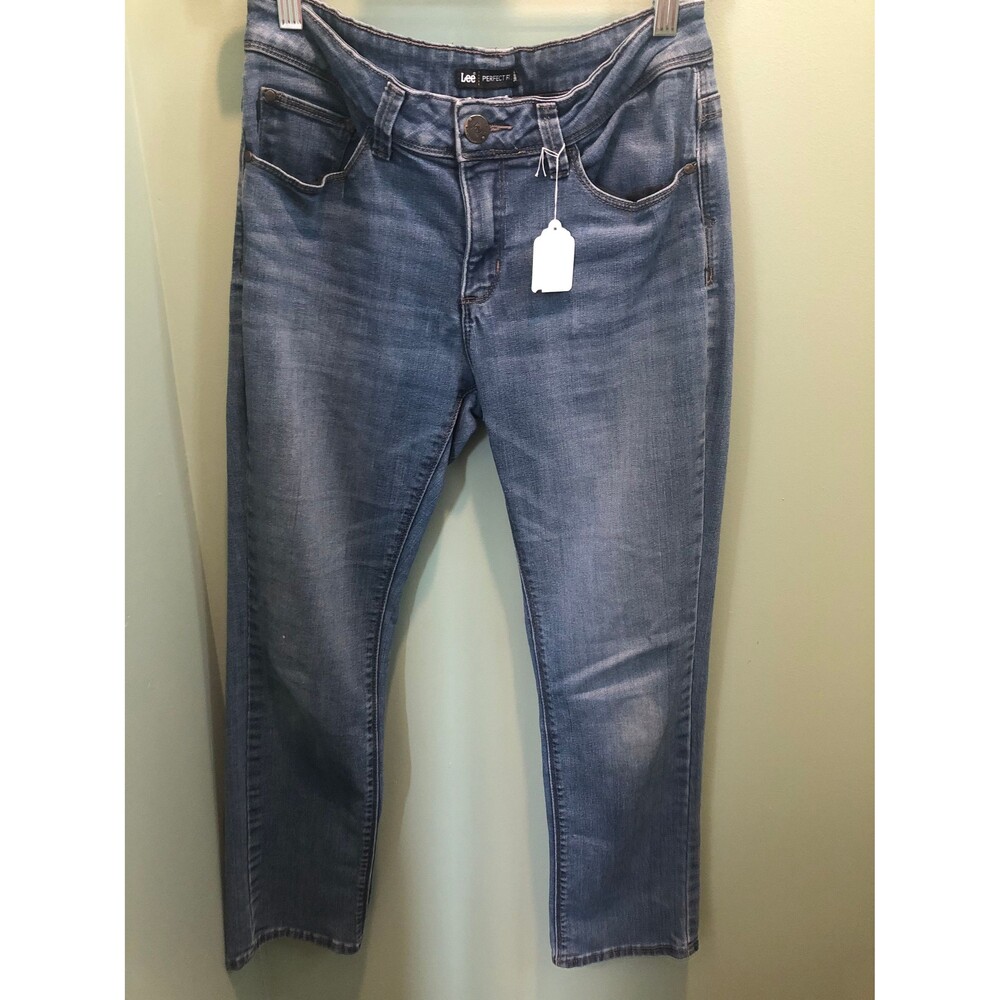 Lee perfect fit jeans. Size 8